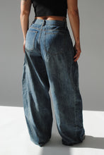 Load image into Gallery viewer, Baggy Barrel Fit Jeans
